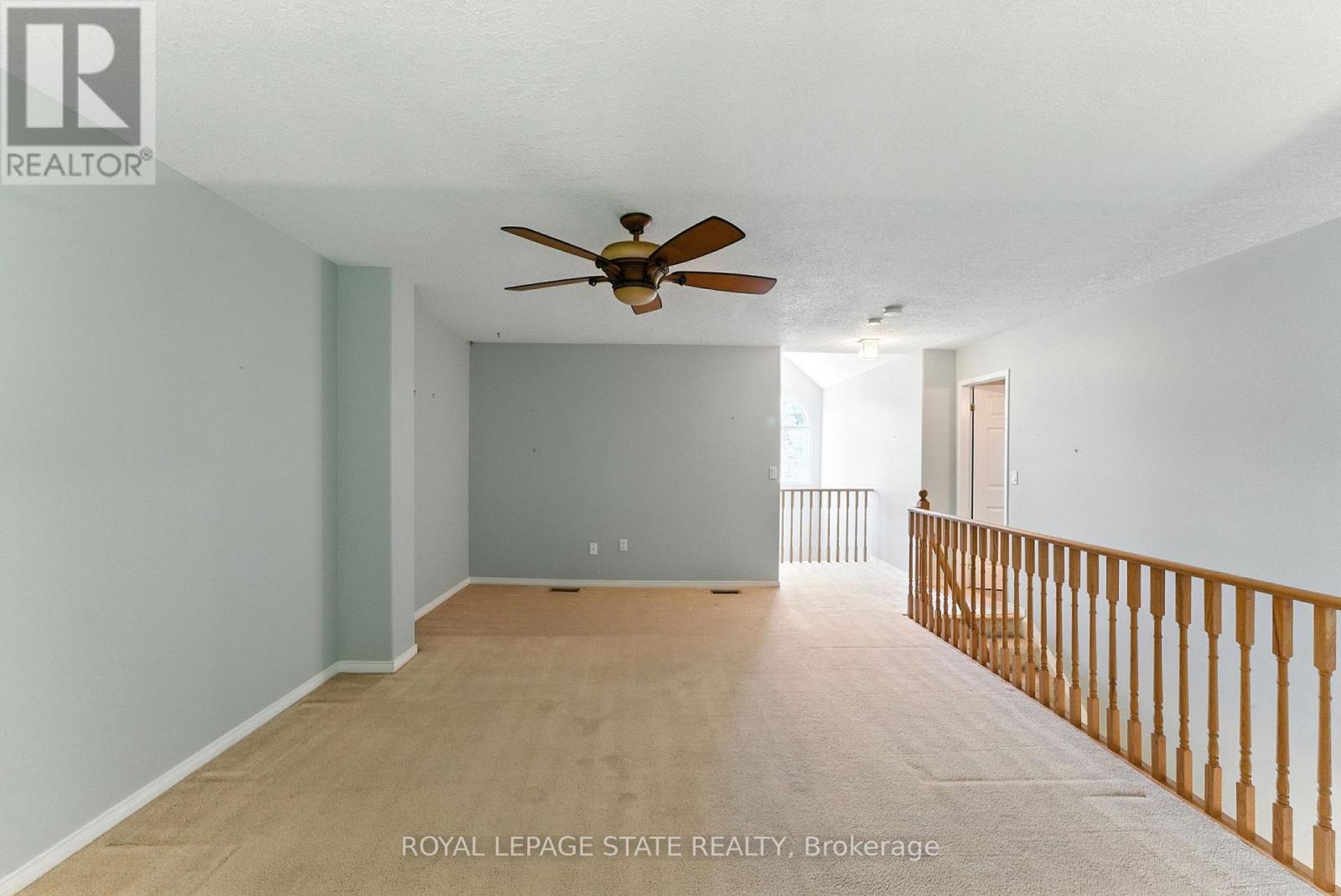 #6 40 WESLEYAN COURT - 25
