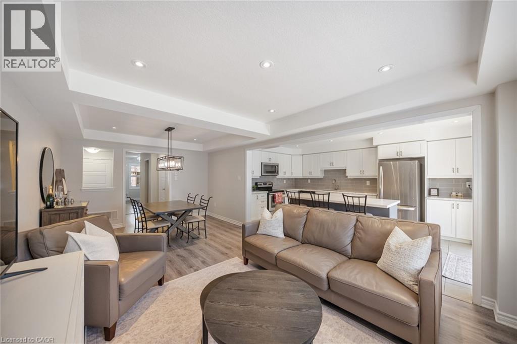 22 SPRING CREEK Drive Unit# 44, Waterdown, Ontario, L8B1V7 — Photo 10