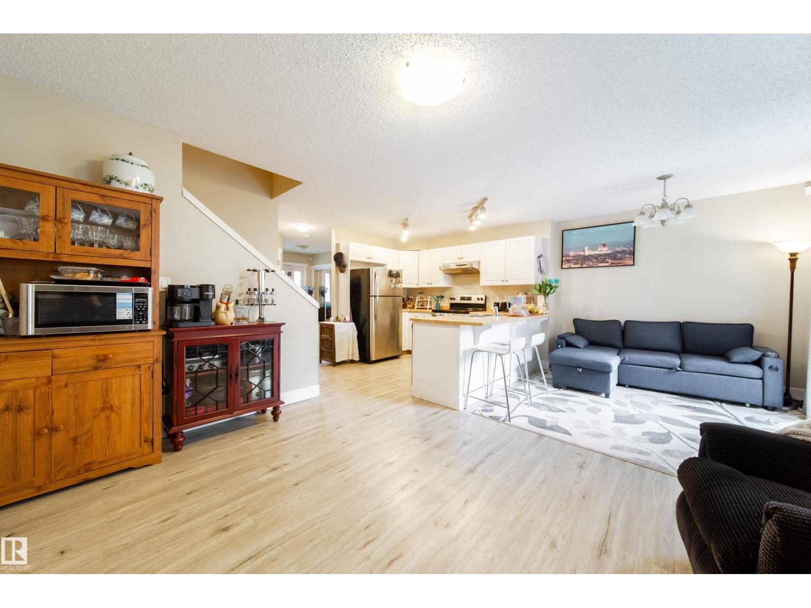 #118 5001 62 ST - 13