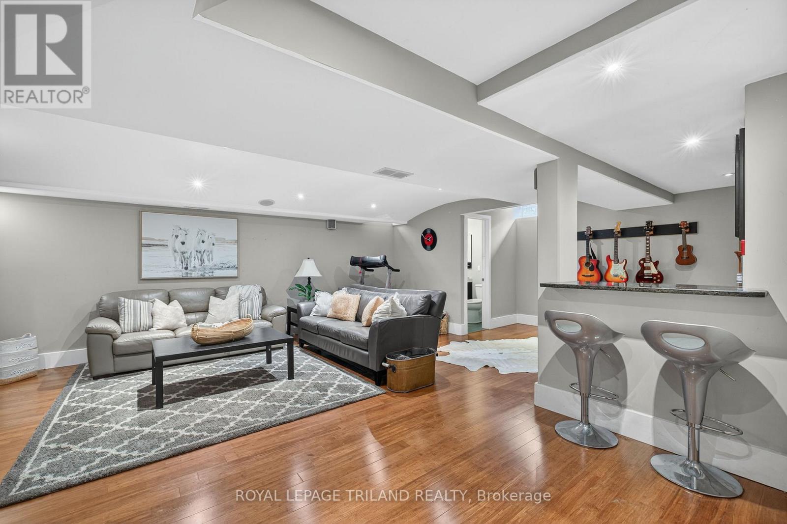 8 WINGREEN LANE - 28
