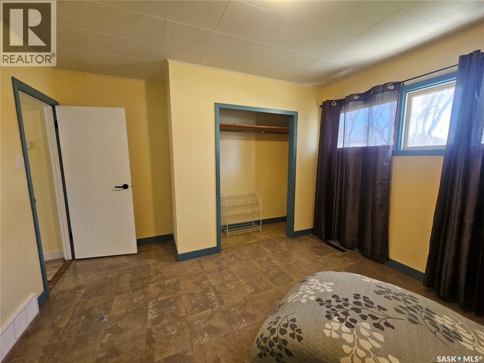 421 3rd STREET E - 10