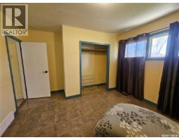421 3rd Street E, Shaunavon, SK S0N2M0 Photo 10