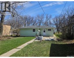 421 3rd Street E, Shaunavon, SK S0N2M0 Photo 18