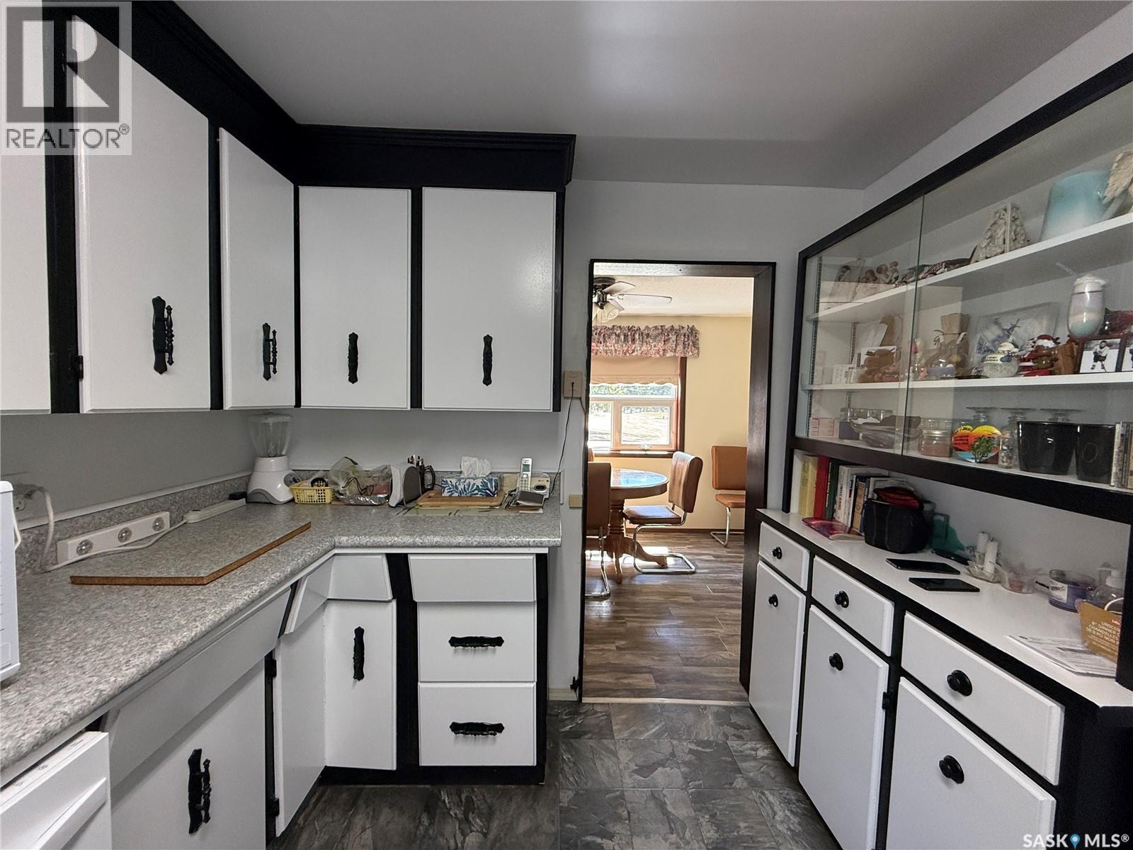 117 3rd AVENUE NW — photo 9