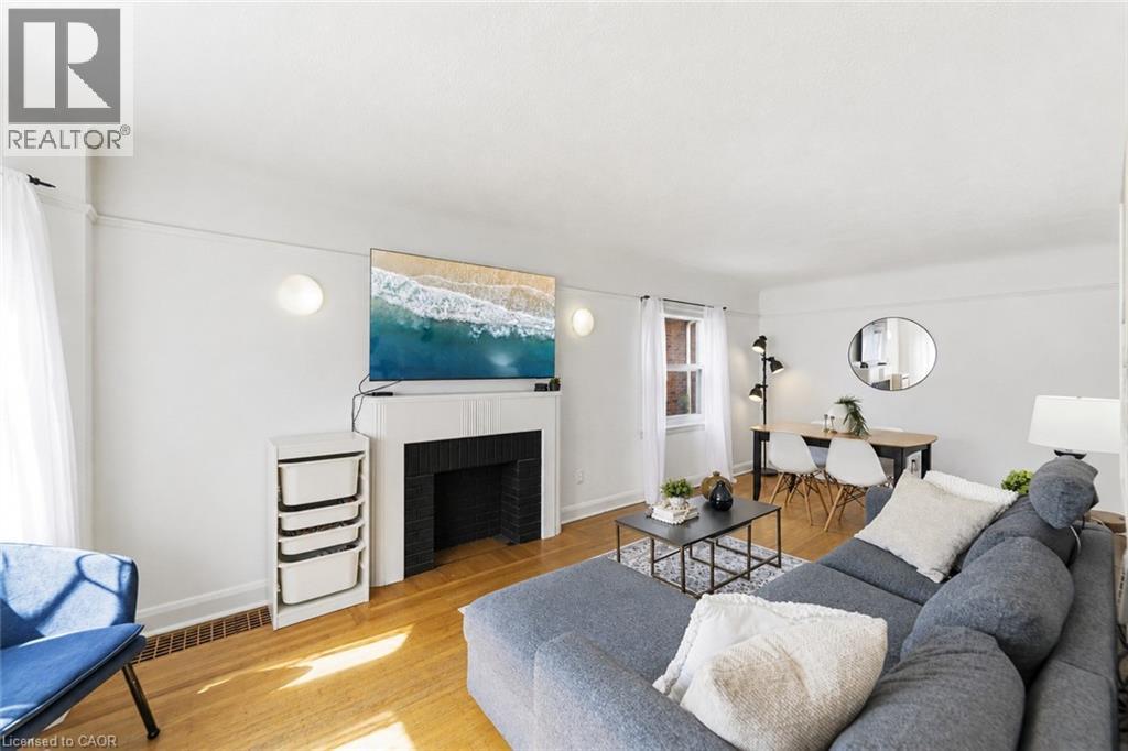 8 BARONS Avenue S, Hamilton, Ontario, L8K2X9 — Photo 4