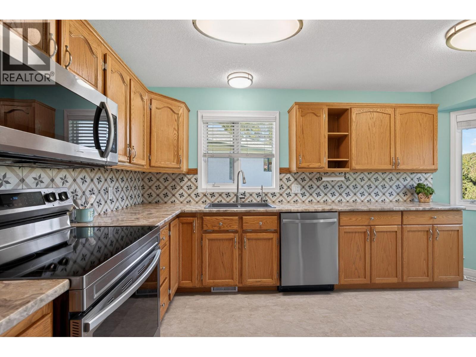 #7 2710 Allenby Way - 7