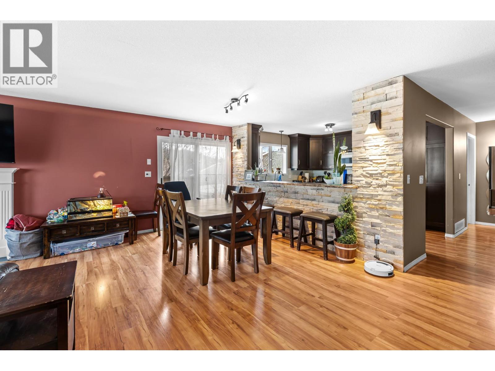 #38 555 Glenmeadows Road - 8