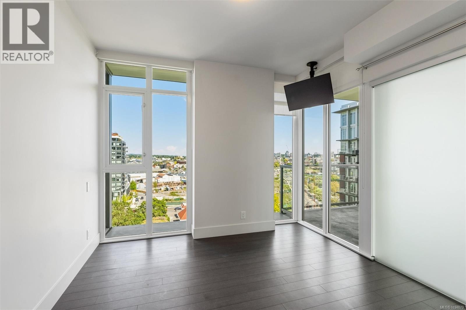 809 83 Saghalie Road, Victoria