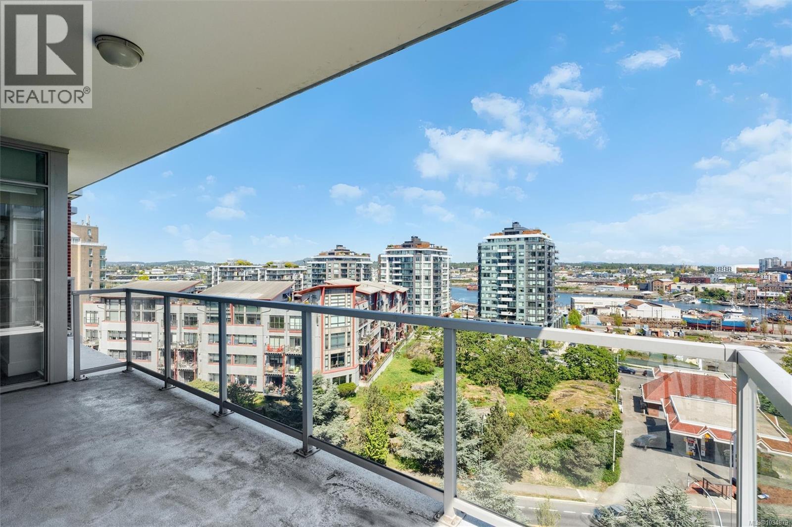 809 83 Saghalie Road, Victoria