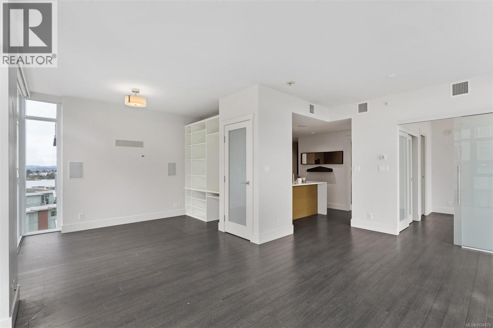 #809 83 Saghalie Rd - 23