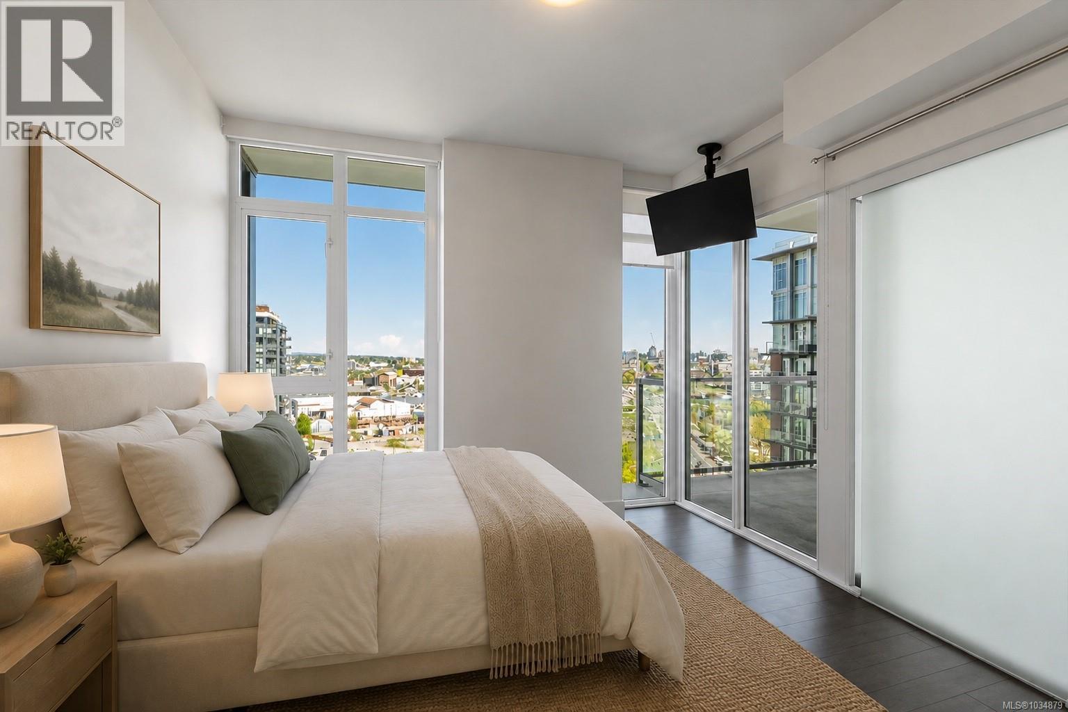 #809 83 Saghalie Rd - 3