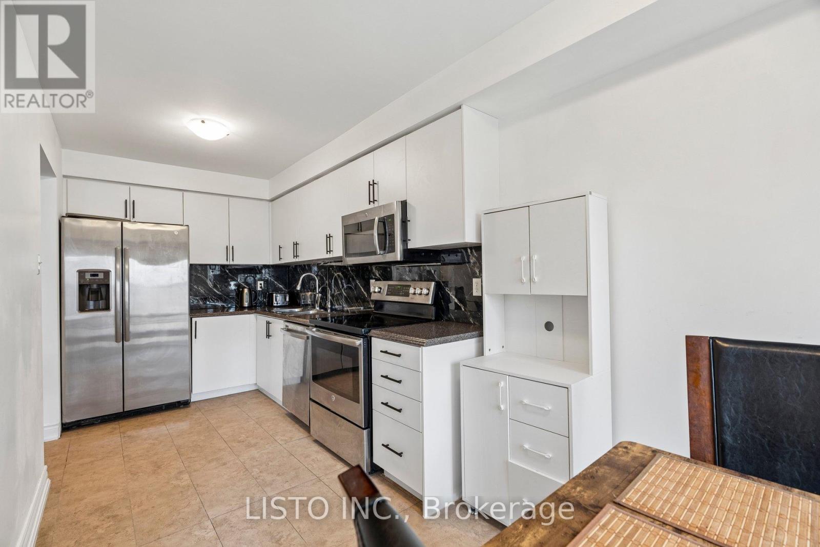 #103 5255 GUILDWOOD WAY - 11