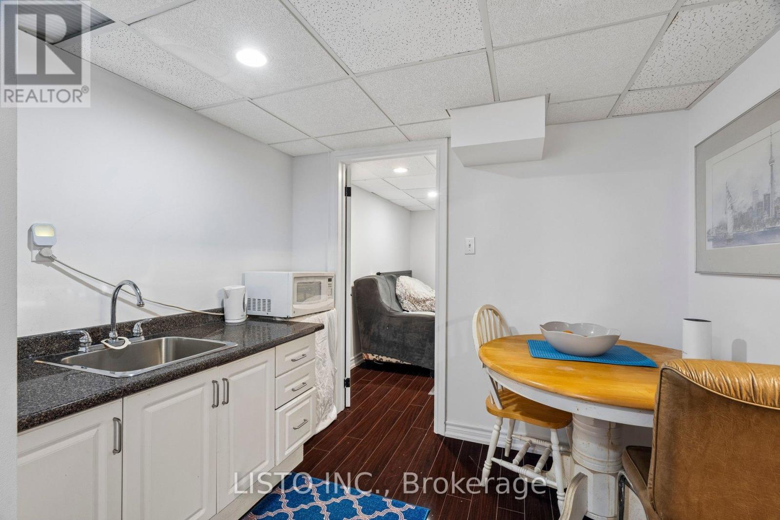 #103 5255 GUILDWOOD WAY - 25