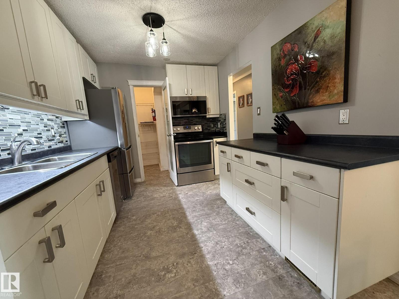 #5 2204 118 ST NW - 12