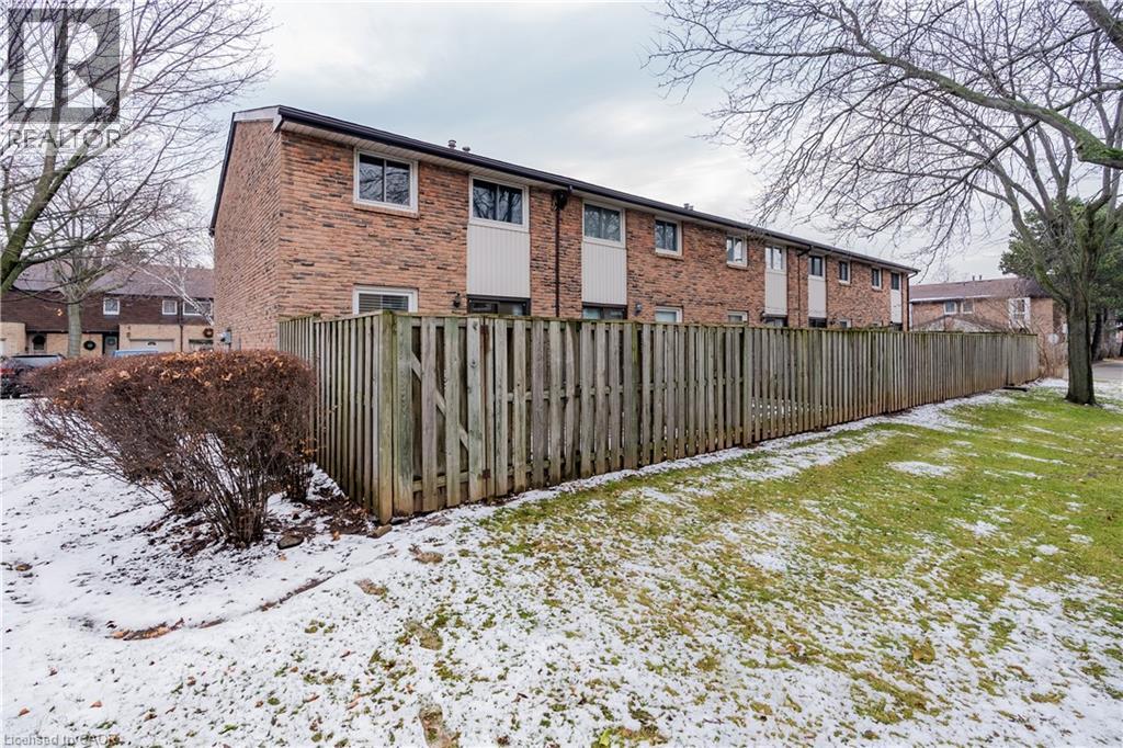680 REGENCY Court Unit# 93, Burlington, Ontario, L7N3L9 — Photo 33