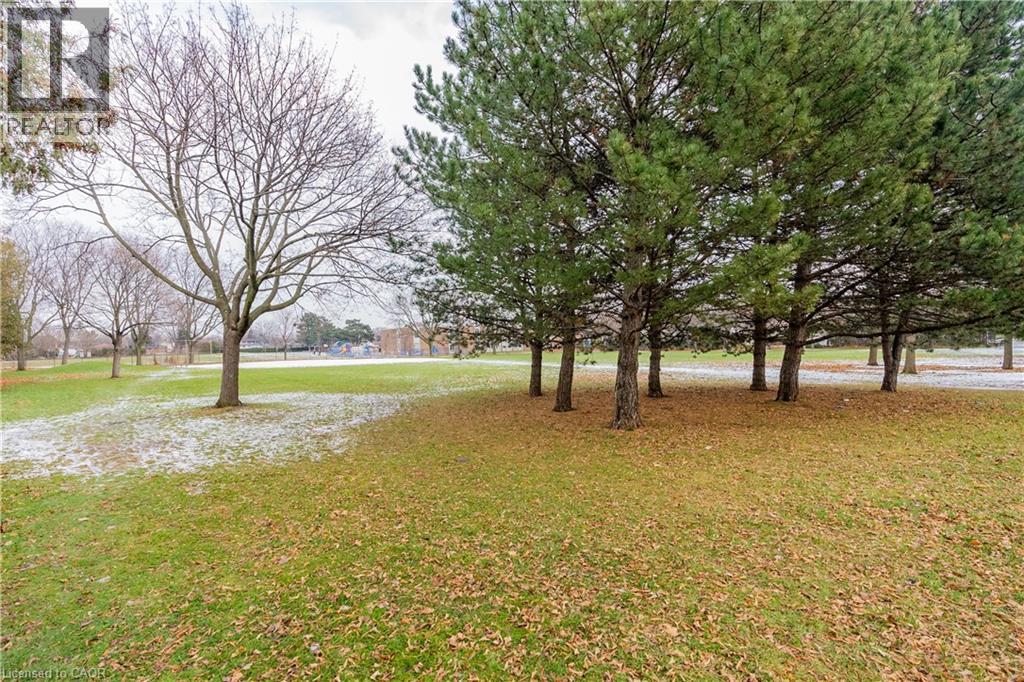 680 REGENCY Court Unit# 93, Burlington, Ontario, L7N3L9 — Photo 37