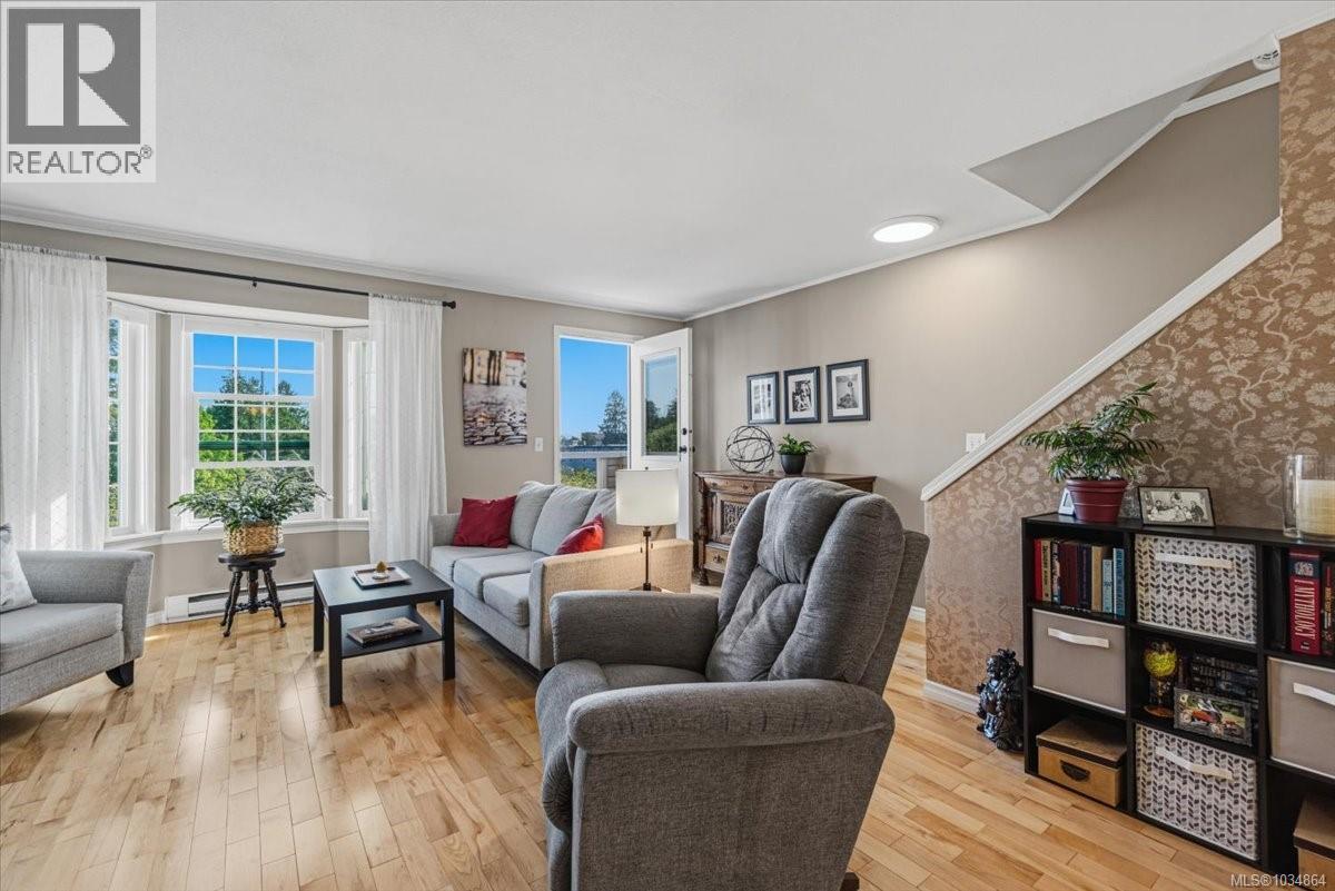 #1 1659 Dufferin Cres - 12