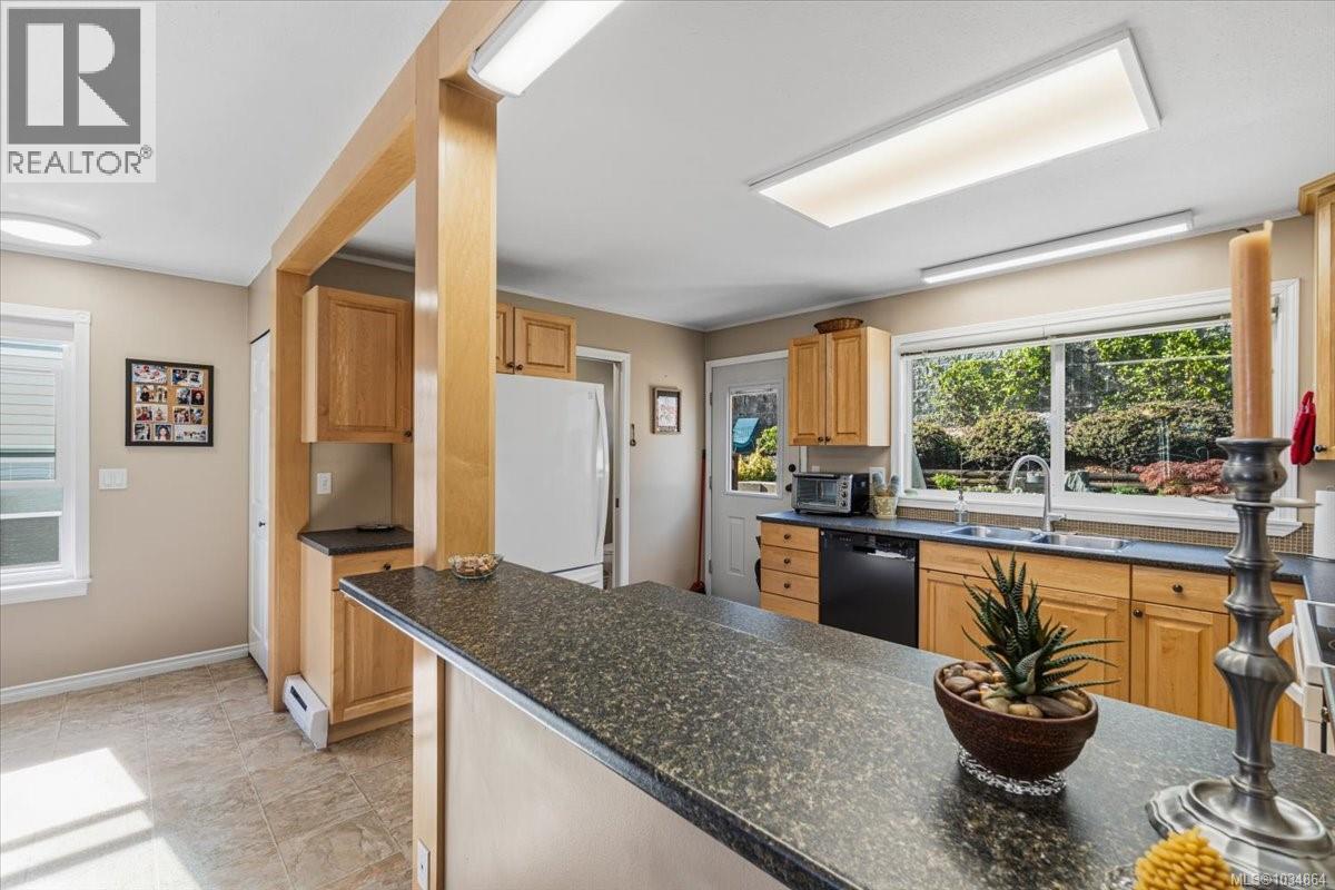 #1 1659 Dufferin Cres - 7