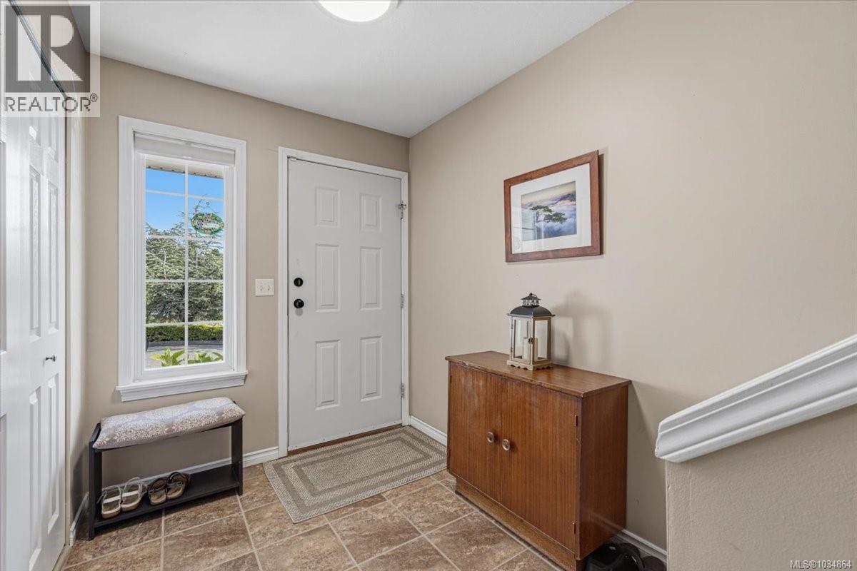 #1 1659 Dufferin Cres - 4