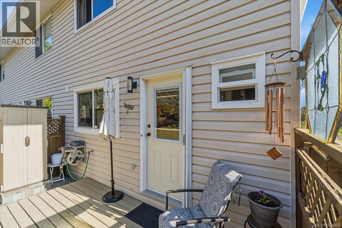 #1 1659 Dufferin Cres - 32