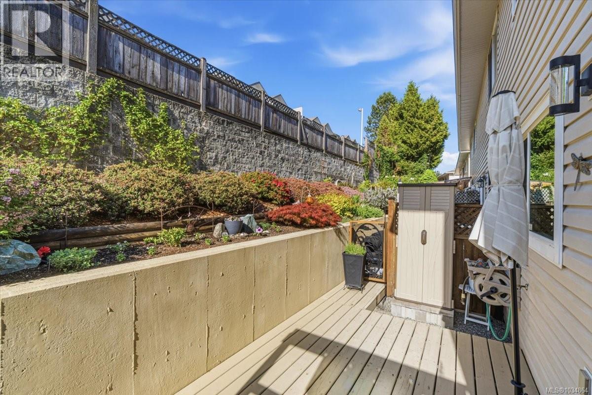 #1 1659 Dufferin Cres - 30