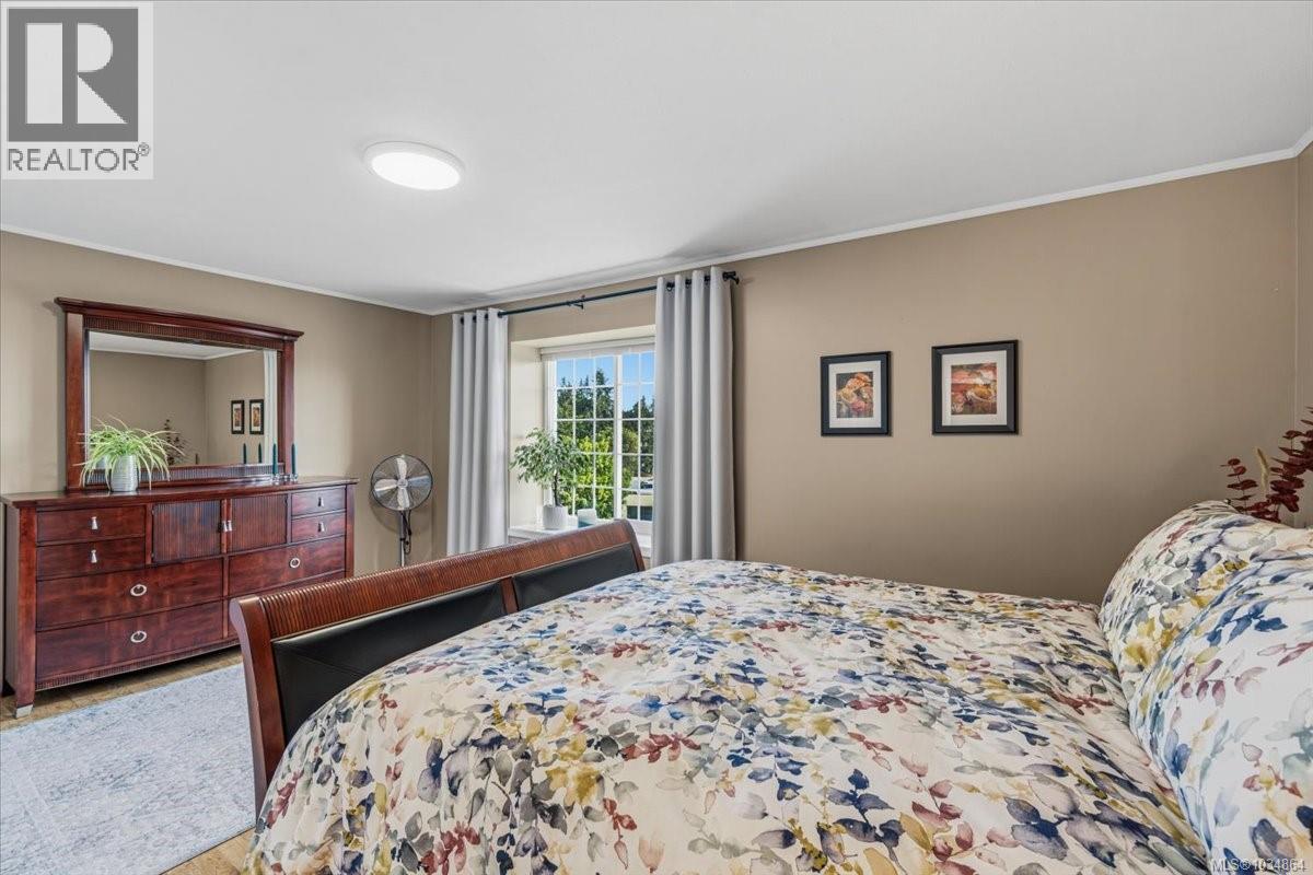 #1 1659 Dufferin Cres - 21