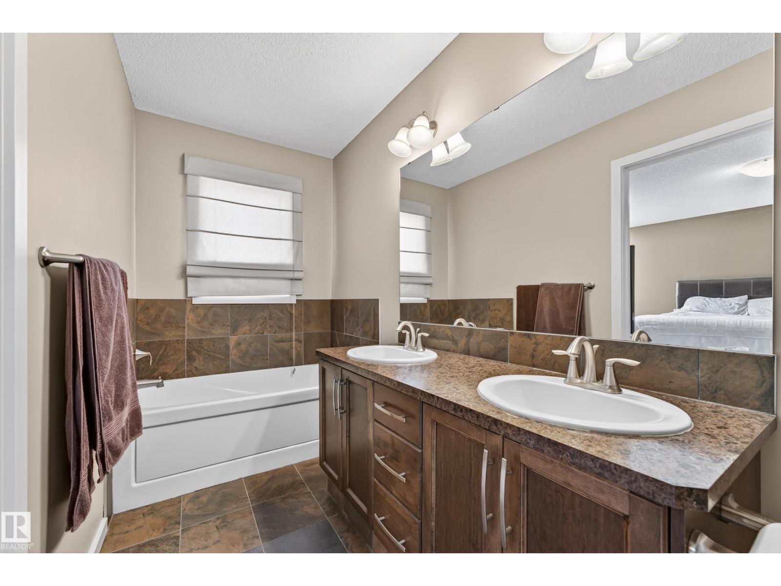 22055 95 AV NW - 27