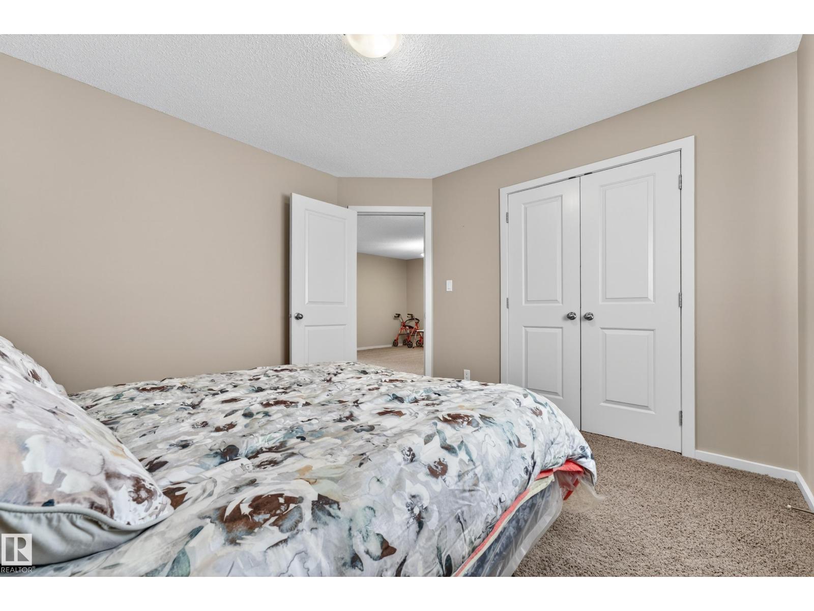 22055 95 AV NW - 31