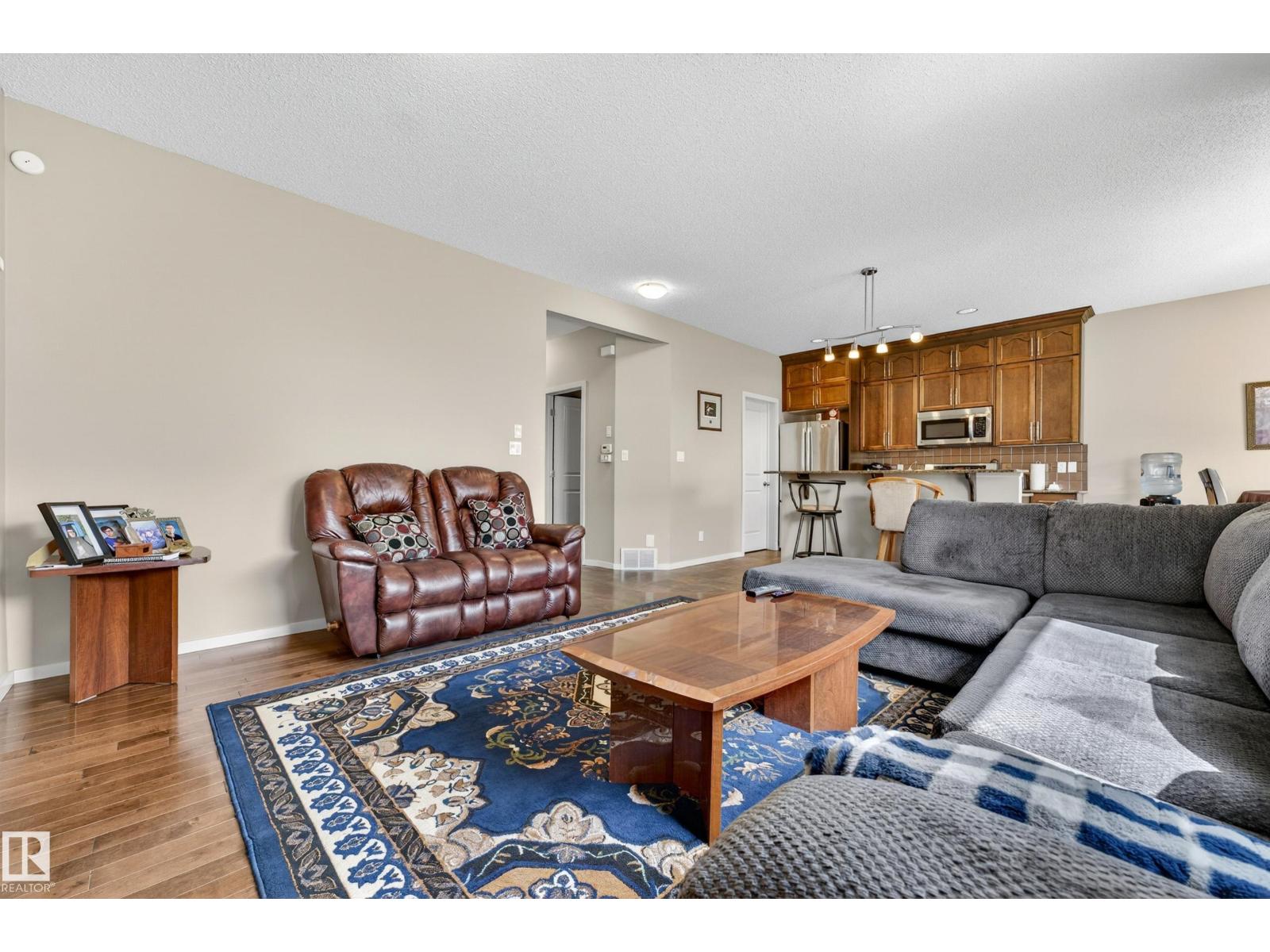 22055 95 AV NW - 8