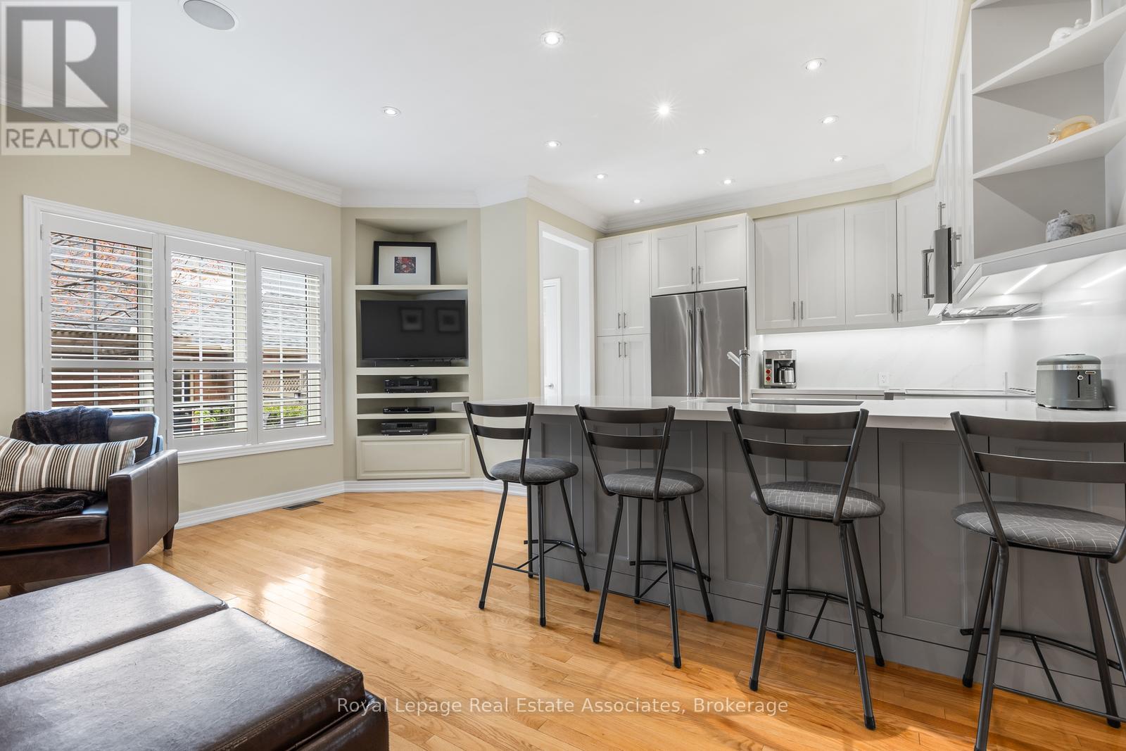 3467 EGLINTON AVENUE W - 10