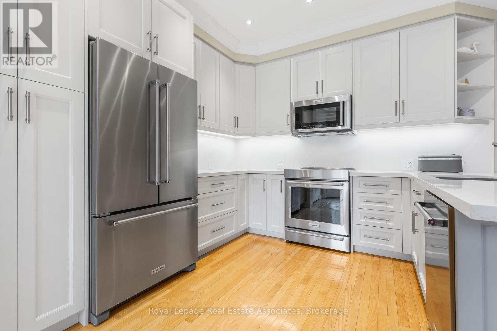3467 EGLINTON AVENUE W - 15