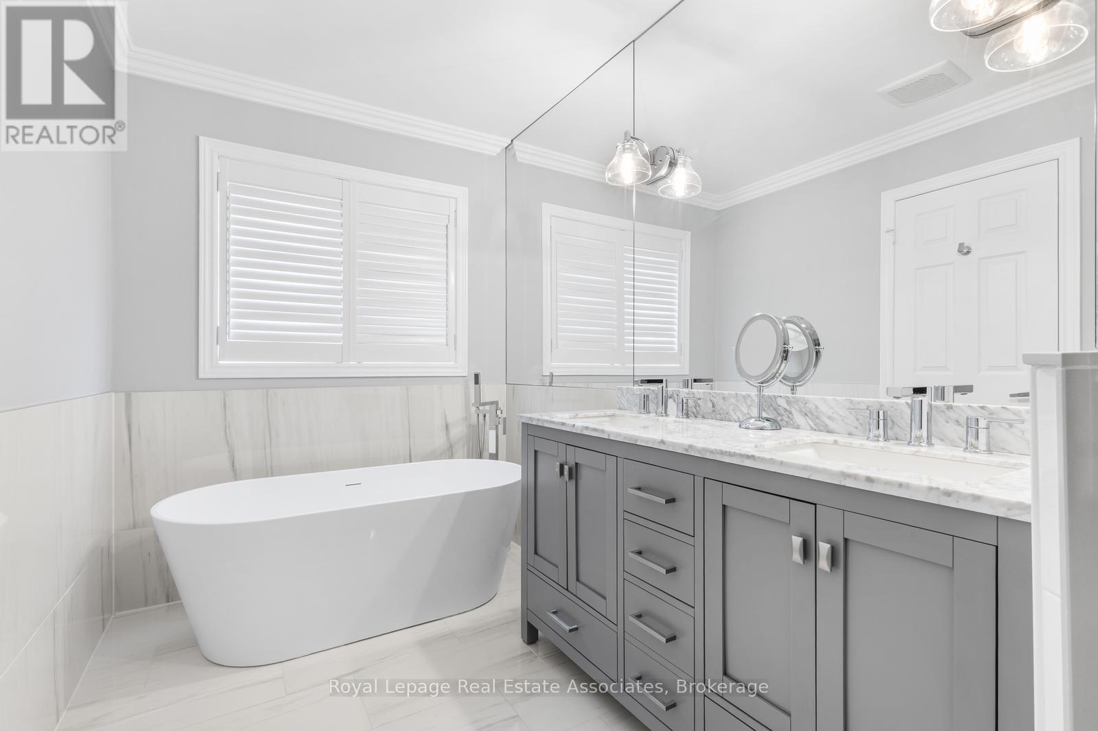 3467 EGLINTON AVENUE W - 27
