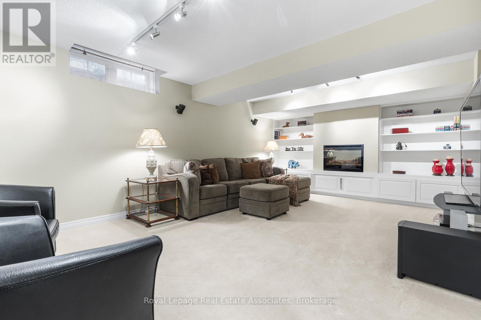 3467 EGLINTON AVENUE W - 28