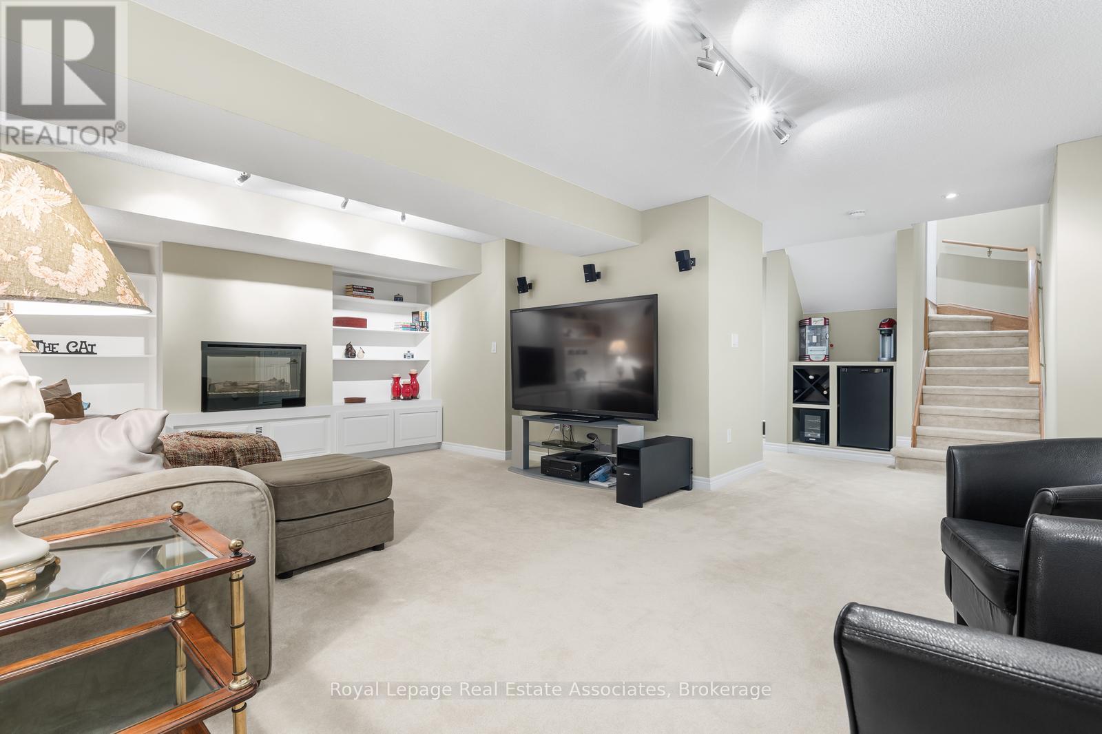 3467 EGLINTON AVENUE W - 29