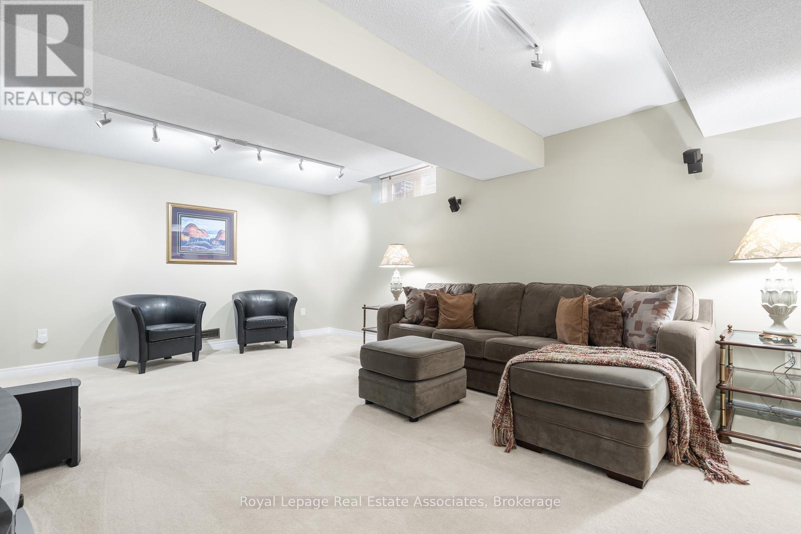 3467 EGLINTON AVENUE W - 30