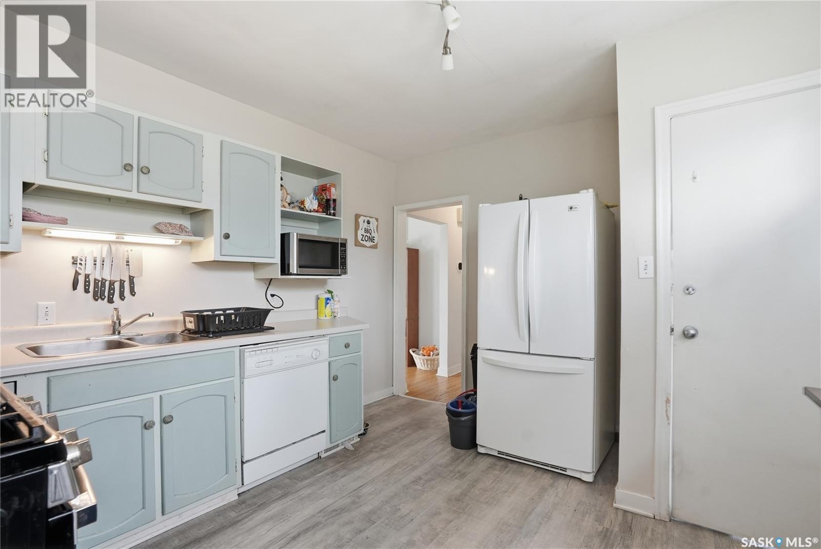 1011 1st STREET E - 10