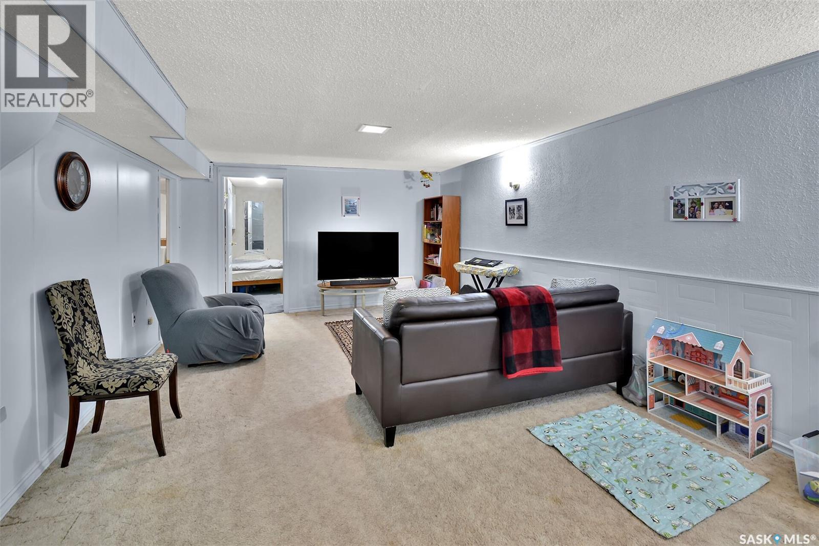 63 Spinks DRIVE - 19