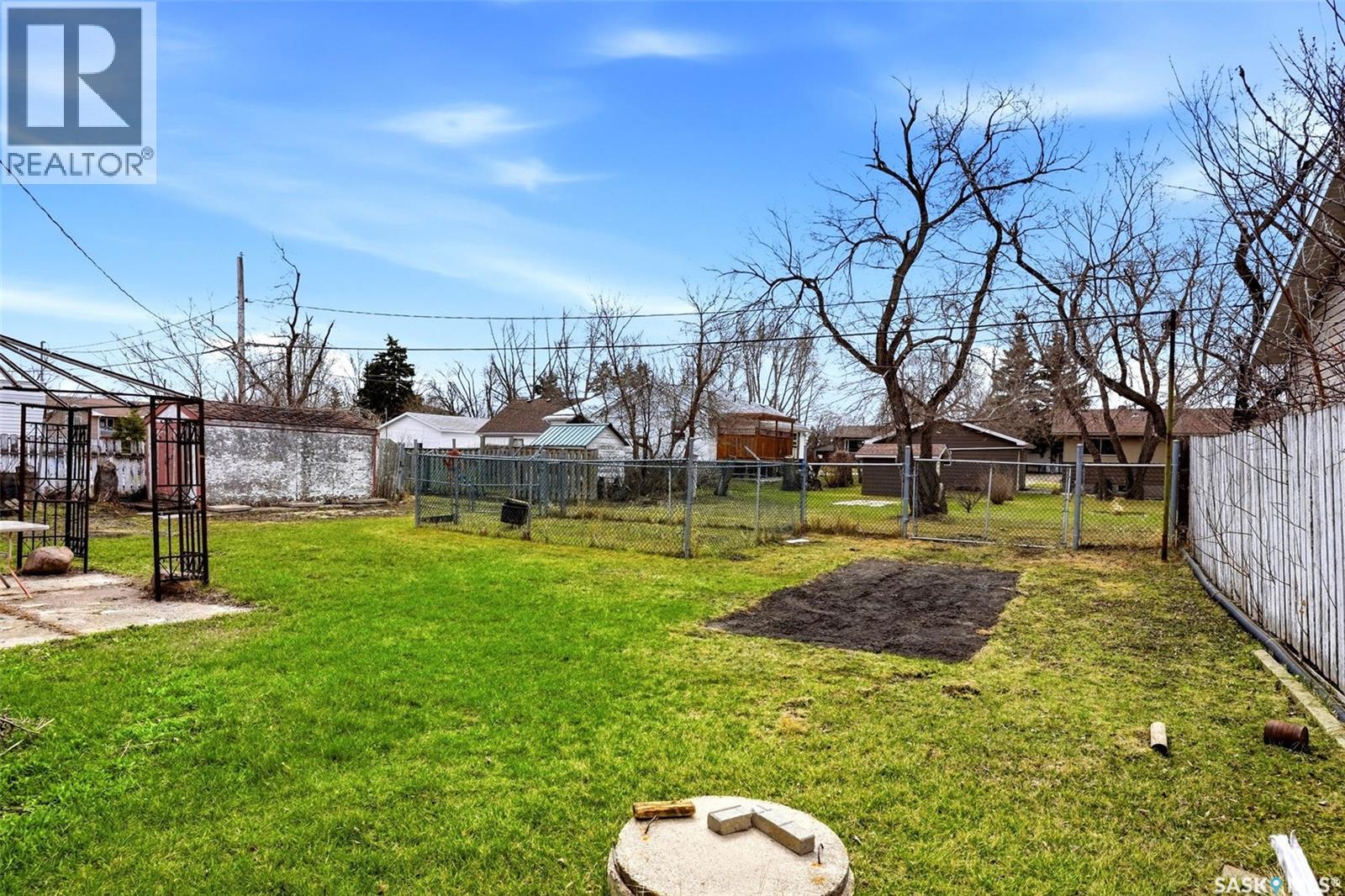 136 Lillis AVENUE - 11