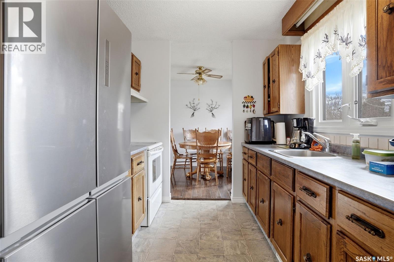 136 Lillis AVENUE - 23
