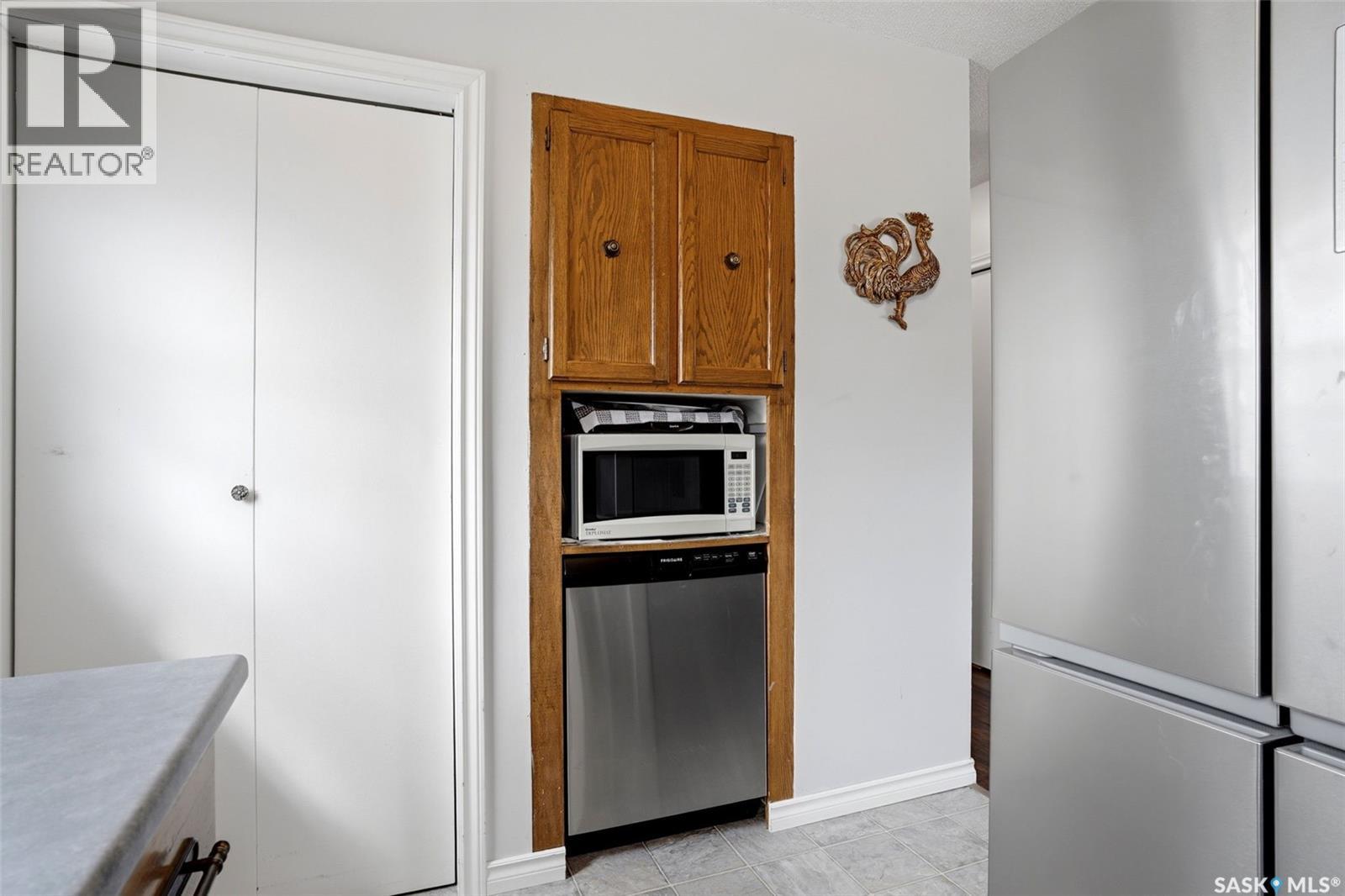 136 Lillis AVENUE - 27