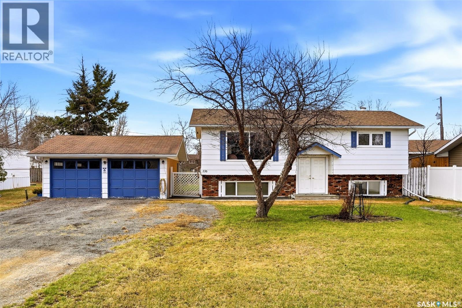 136 Lillis AVENUE - 3