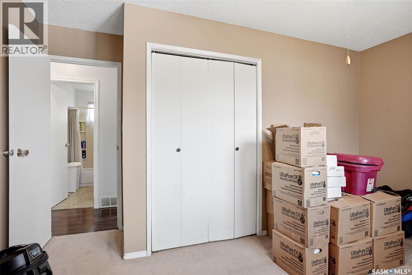 136 Lillis AVENUE - 32