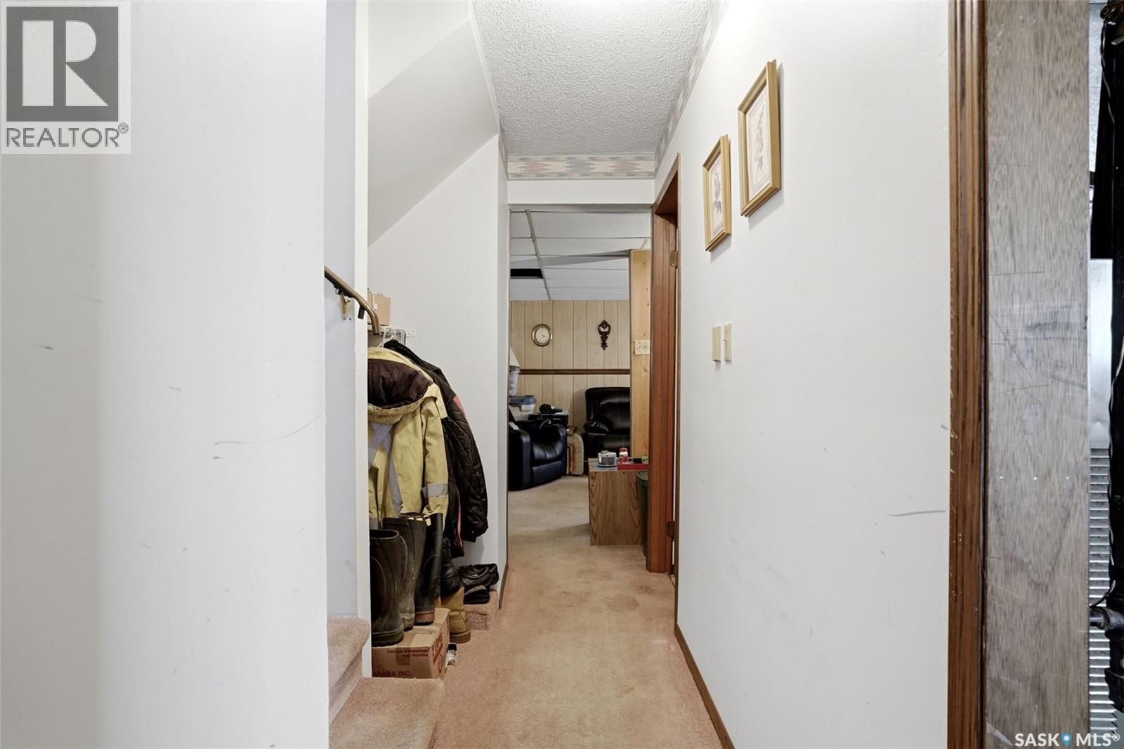 136 Lillis AVENUE - 34