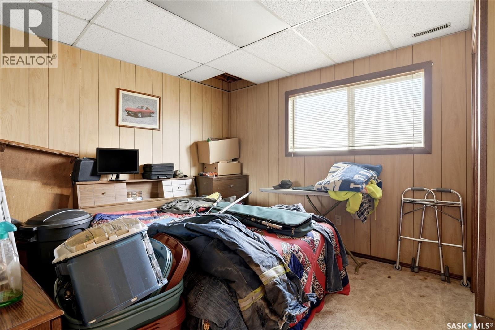 136 Lillis AVENUE - 37