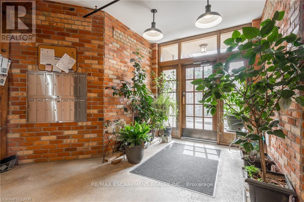 #42 36 MARGARET STREET - 28