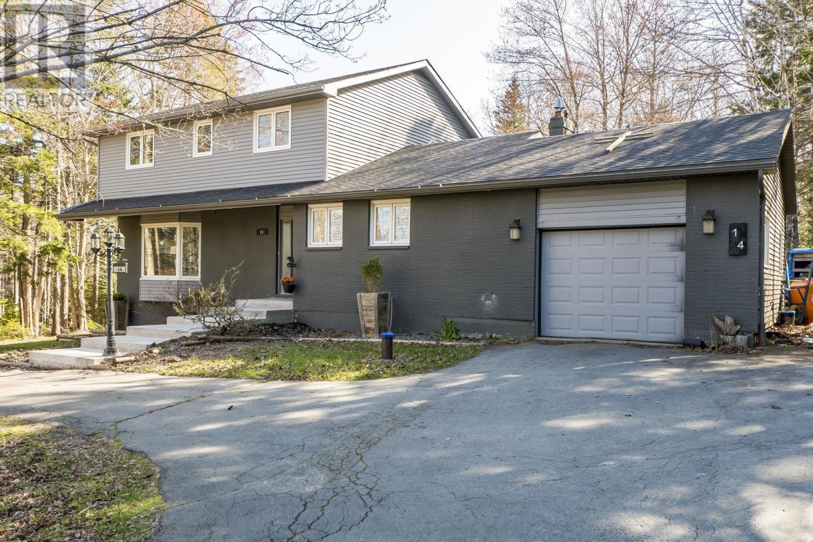 Property 33 of 43 of 14 Sandstone Avenue