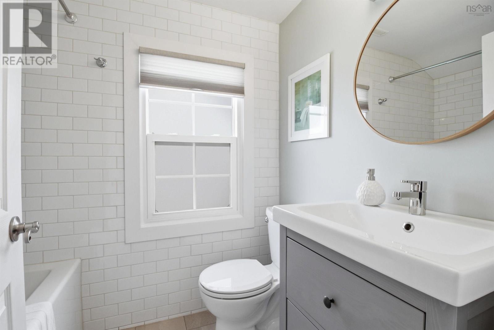 Property 24 of 33 of 27 Springvale Avenue