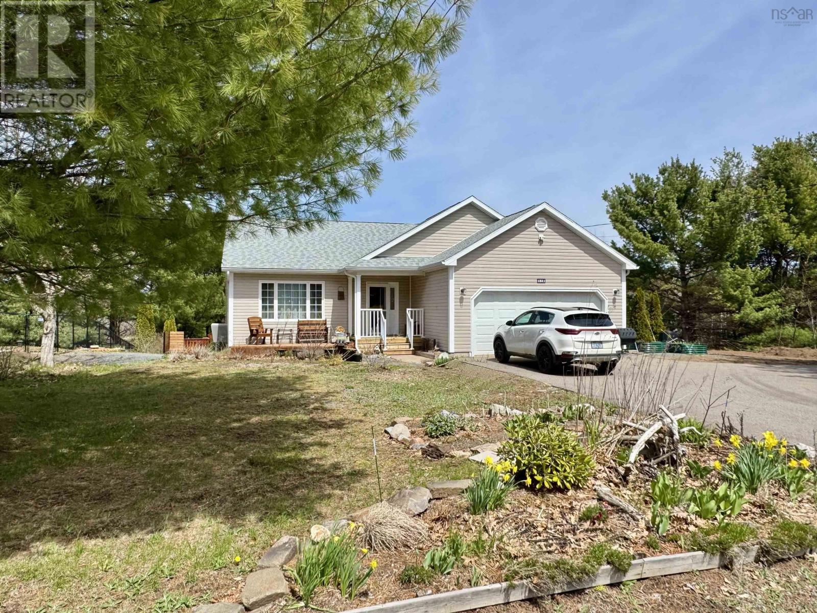 Property photo of 1841 Acadia Drive, Ravenwood
