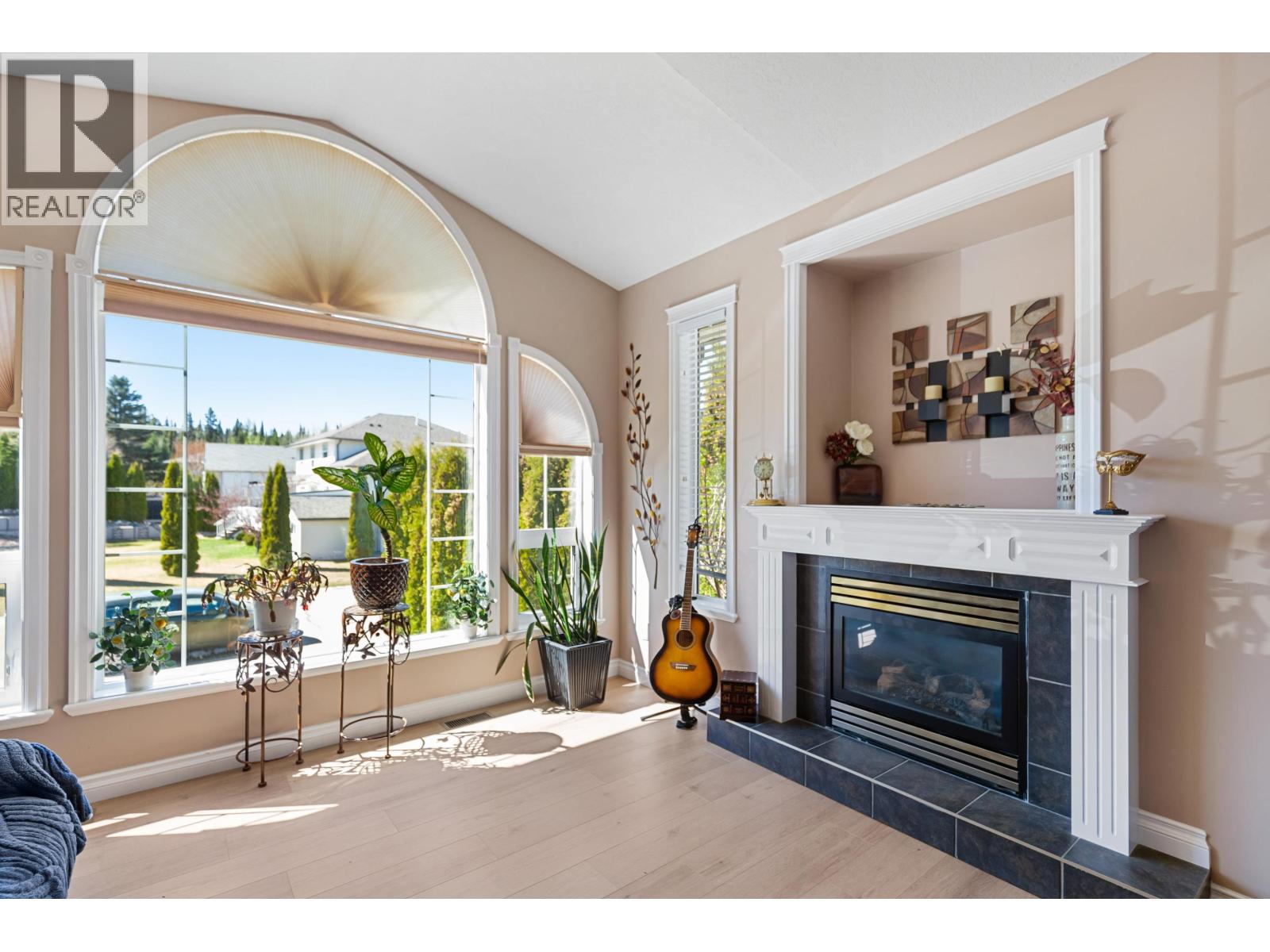 6194 GURMIT ROAD - Image 2