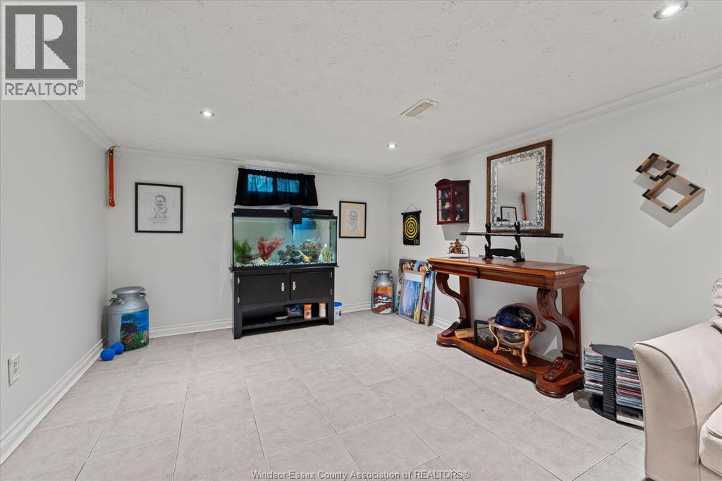3086 AVONDALE AVENUE - 27